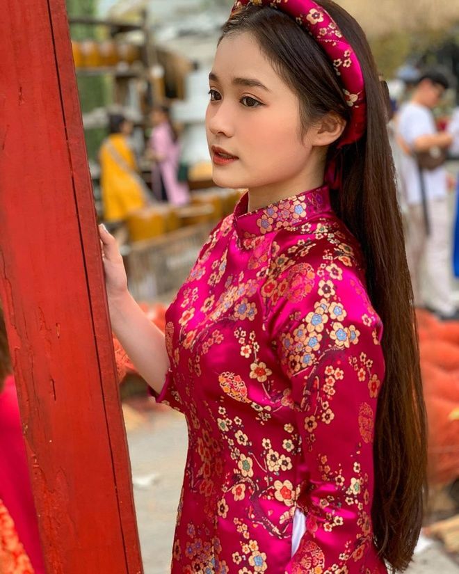 Anh Thư - sao nhí Gia đình phép thuật xinh như hotgirl ở tuổi 18