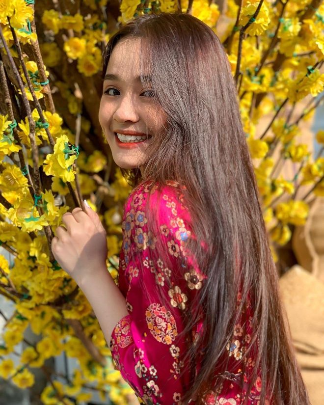 Anh Thư - sao nhí Gia đình phép thuật xinh như hotgirl ở tuổi 18